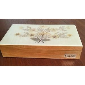 Vintage Olive Wood Cigar Jewelry Box.Dried flower